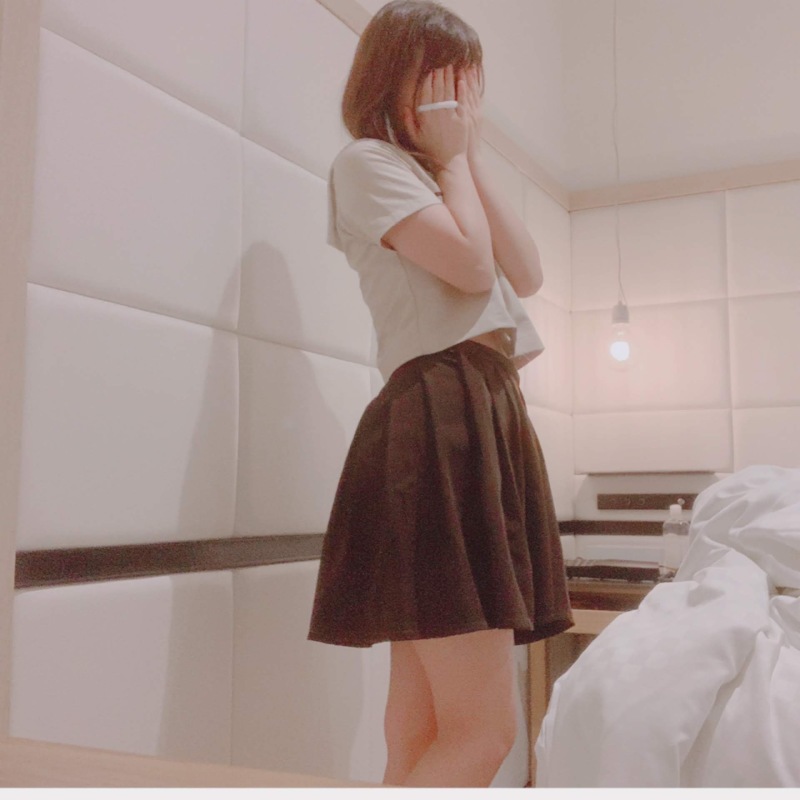 肳
